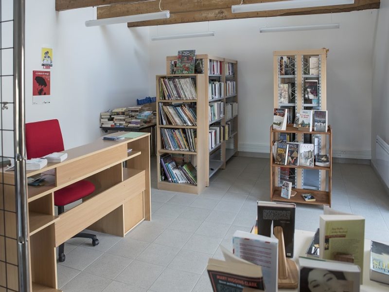 Intérieur de la Bibliothèque de La Bouille 22